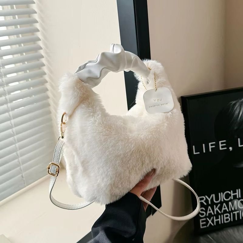 2026 New Fashion Designer Women's Plush Handbags Small Chain Crossbody Shoulder Bags with Fur Versatile Messenger 3