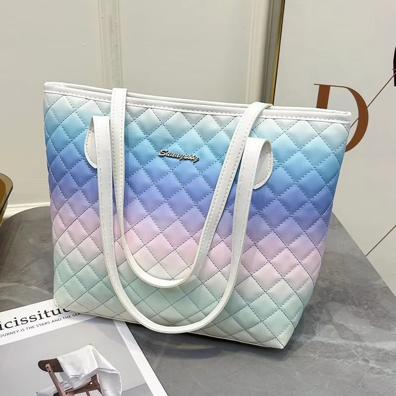 Elegant Women's Zipper Closure Tote Handbag with Single Strap Large Capacity Fashionable Polyester Lining Shoulder 3
